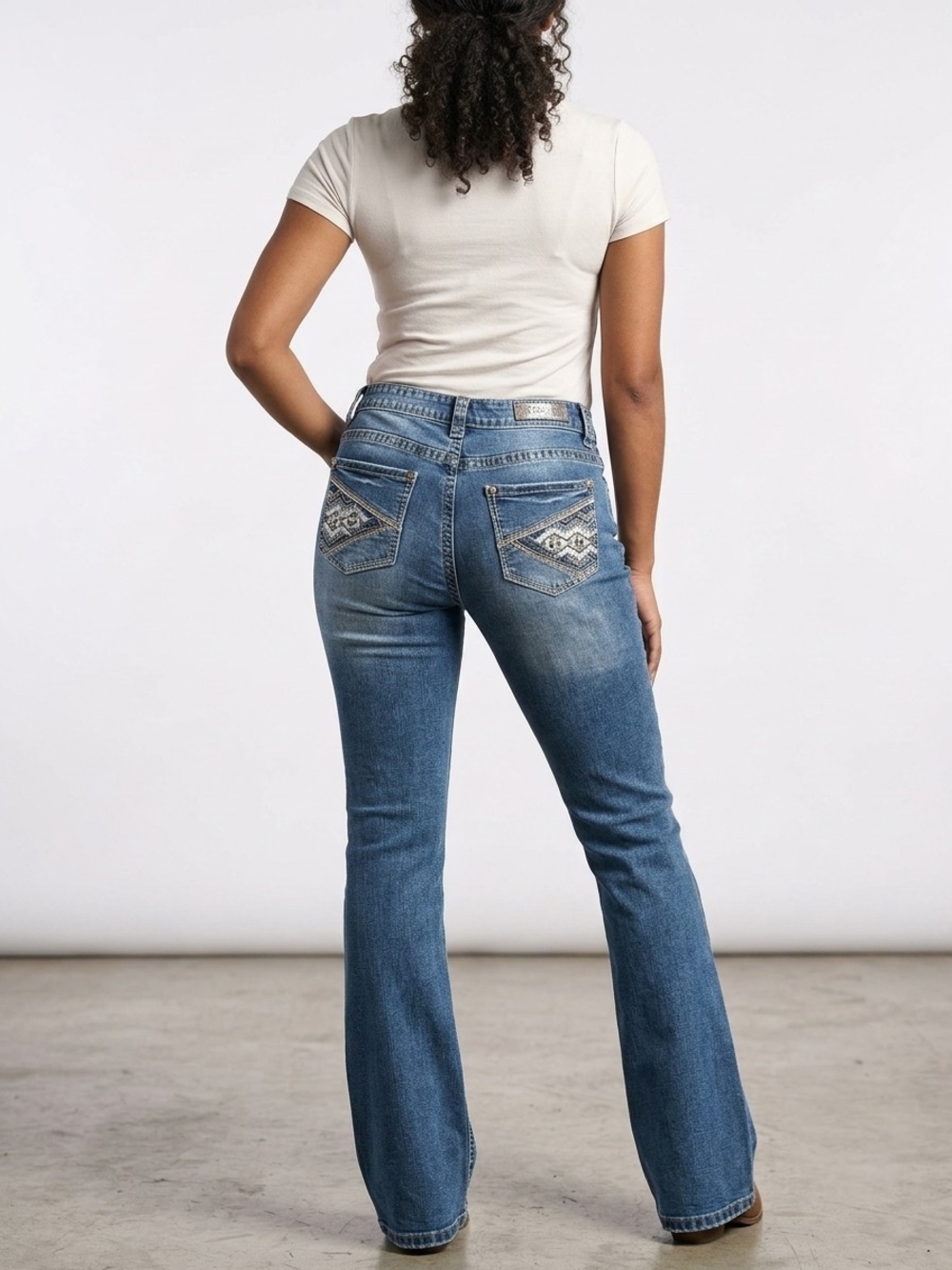 Rock & Roll Cowgirl Boyfriend Bootcut Jeans 29x34 Embroidered Pockets W2-8724